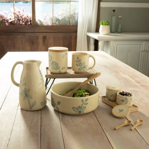 Fashionable And Practical Set Of 2 Ceramic Cups With Lids